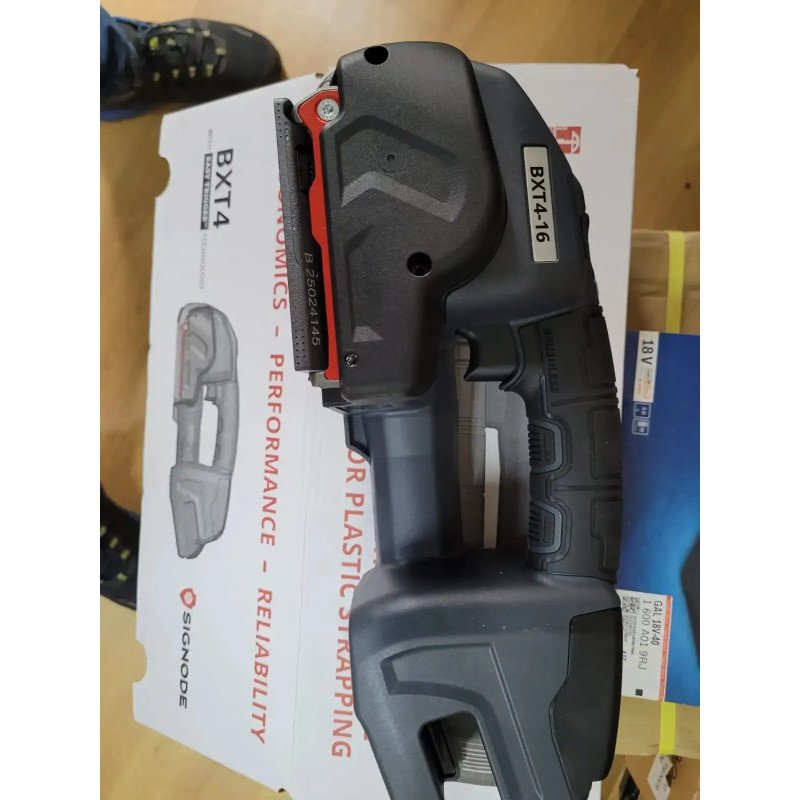 Signode BXT4 12-16MM Şarjlı Akülü Şerit Çember Makinası